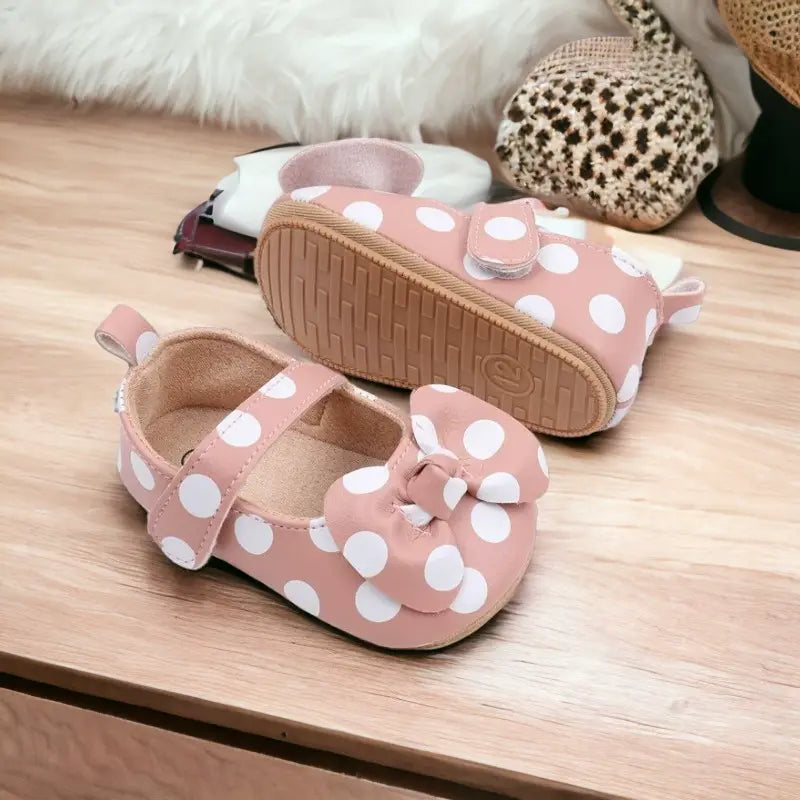 Ballerines en cuir avec un nœud papillon pour bébé