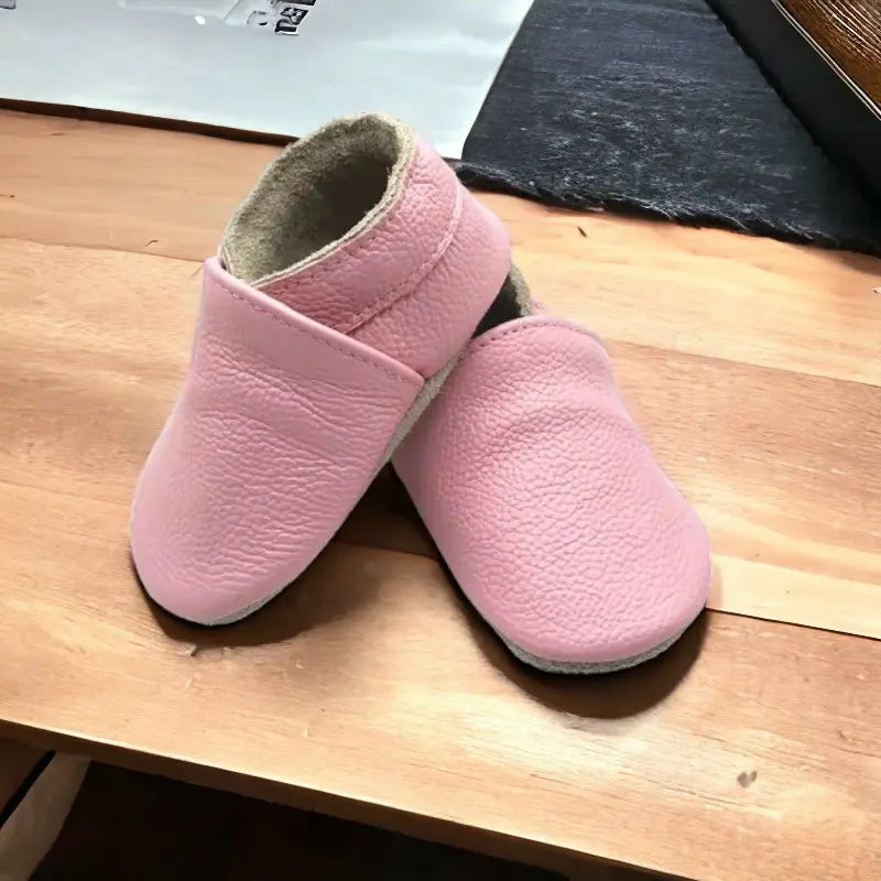 Chaussons en cuir sans lacets pour bébé