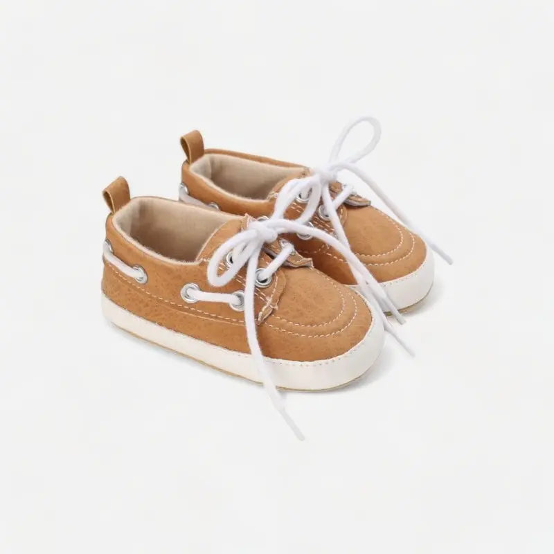 Chaussures bateau en cuir pour bébé